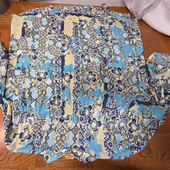 Ruby Rd Woman Blue Green Multi-Color Roll Sleeve Plus Size 2X Top - Picture 2 of 9